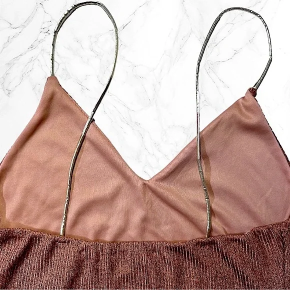 Fashion Nova “Sleek and Slay” Bodysuit Rose Gold Med - Picture 5 of 8